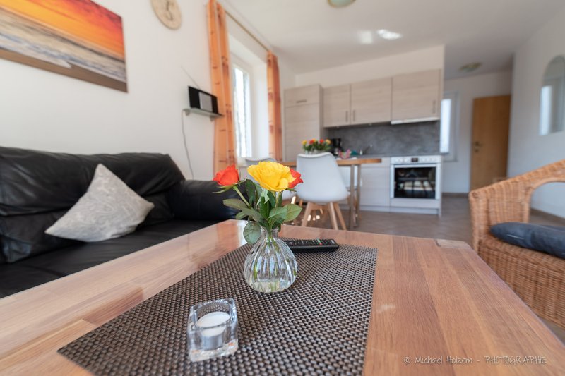 Offene Wohnküche mit Sitzecke – Ferienwohnung Kappeln Schlei