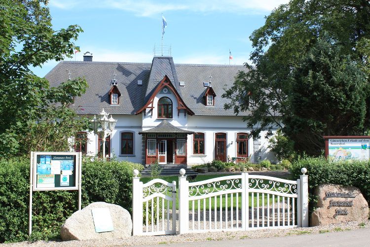 Haupthaus Vorderansicht Ostsee Ferienhof